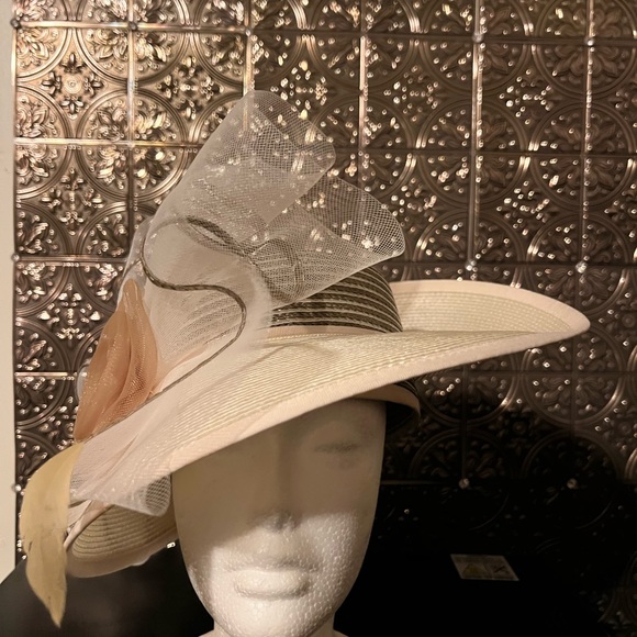 Church Hats 👒 💥Multiple💥 - Picture 6 of 9